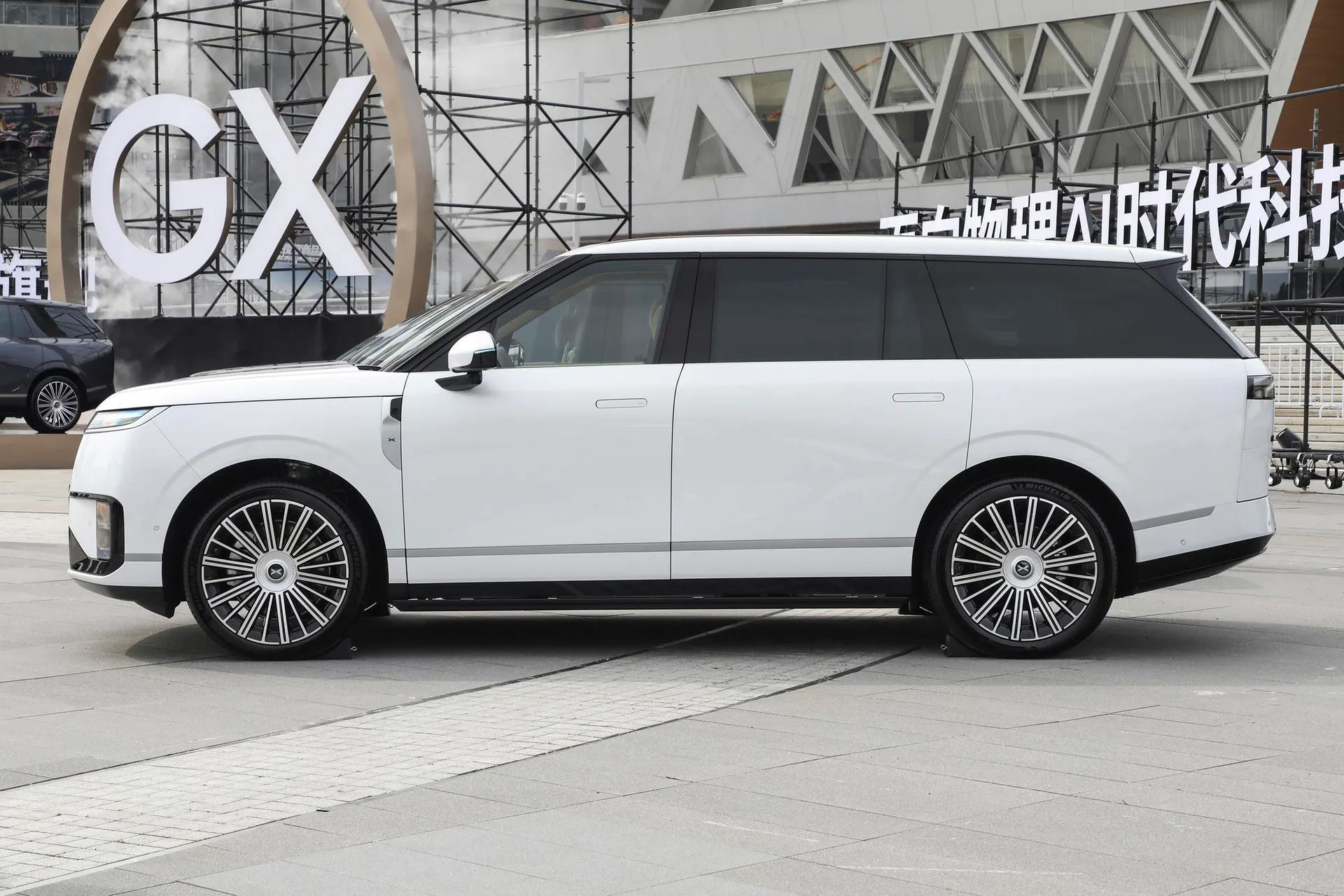  GX BEV 750 AWD Ultra Flagship