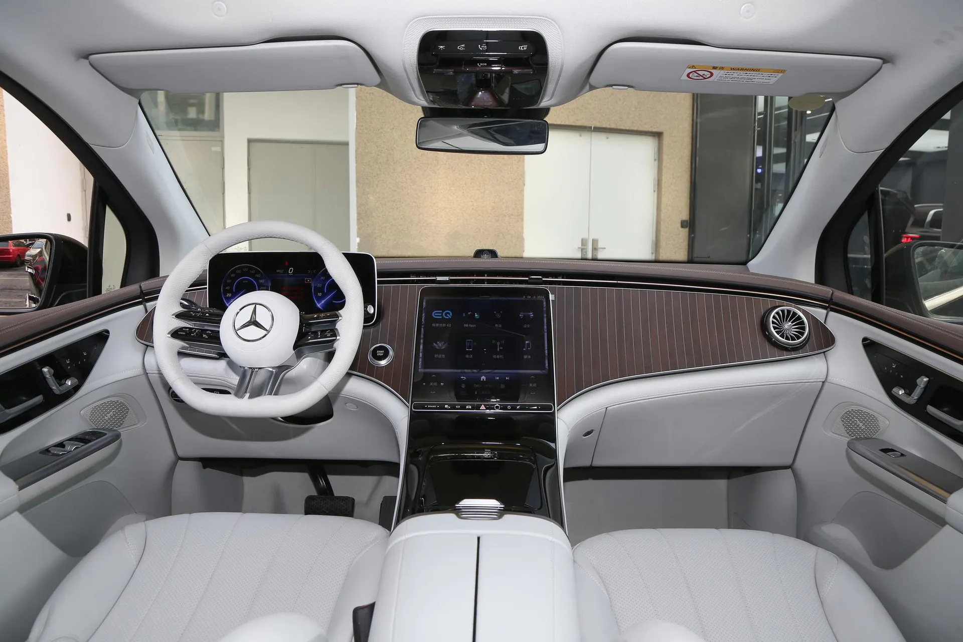  EQE SUV EQE SUV 500 4MATIC Pioneer