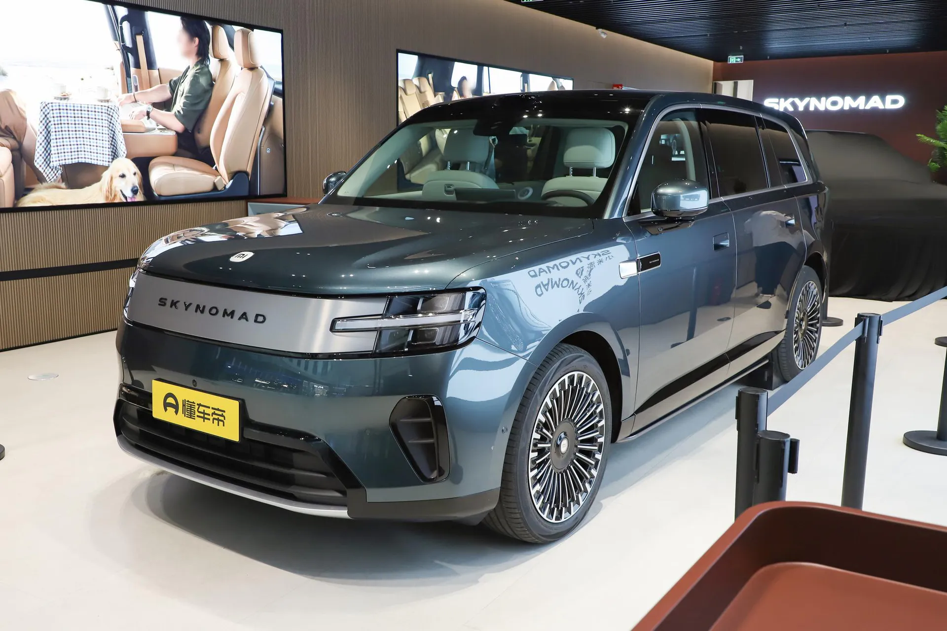 Легковой автомобиль Xiaomi SKYNOMAD N90 Max 7-Seater (2026)