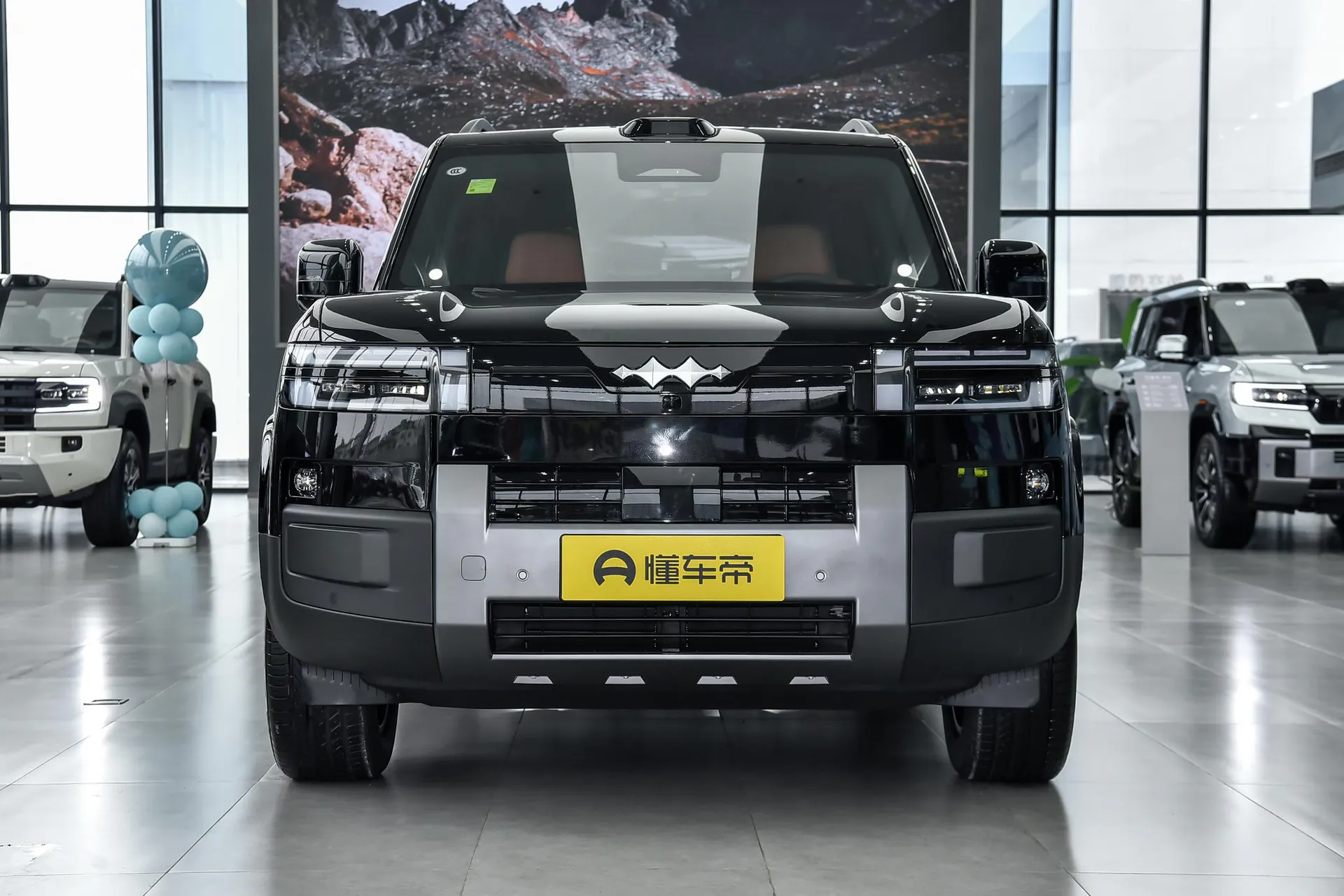  Titanium 7 EV 675 KM RWD Flash Charge