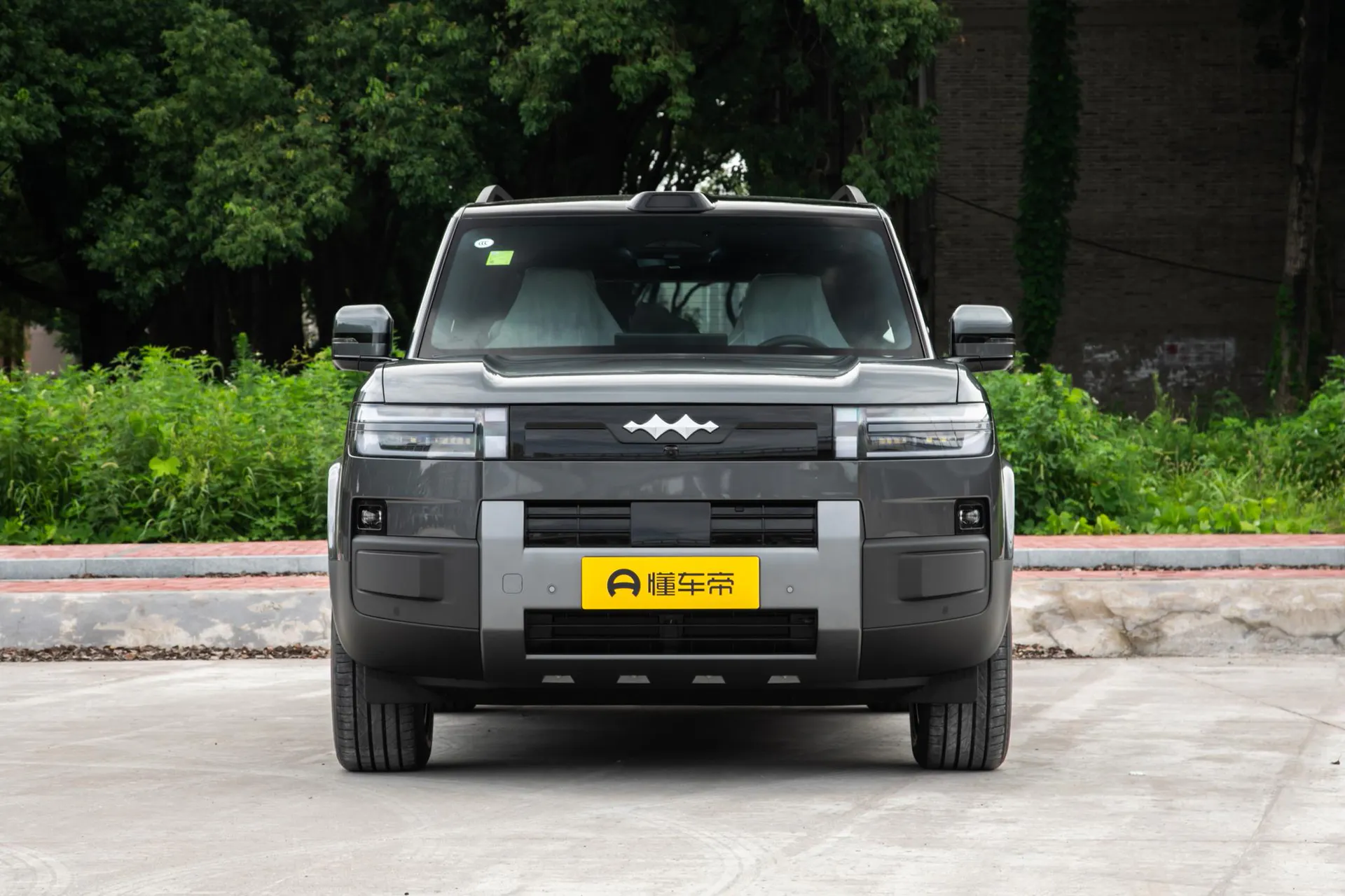  Titanium 7 EV 755 KM RWD Flash Charge