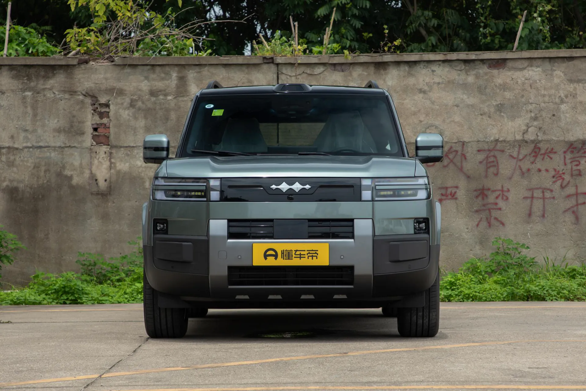  Titanium 7 EV 755 KM RWD Flash Charge