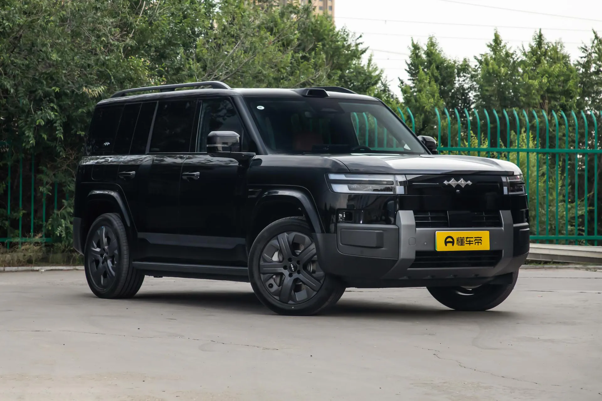  Titanium 7 EV 675 KM AWD Flash Charge