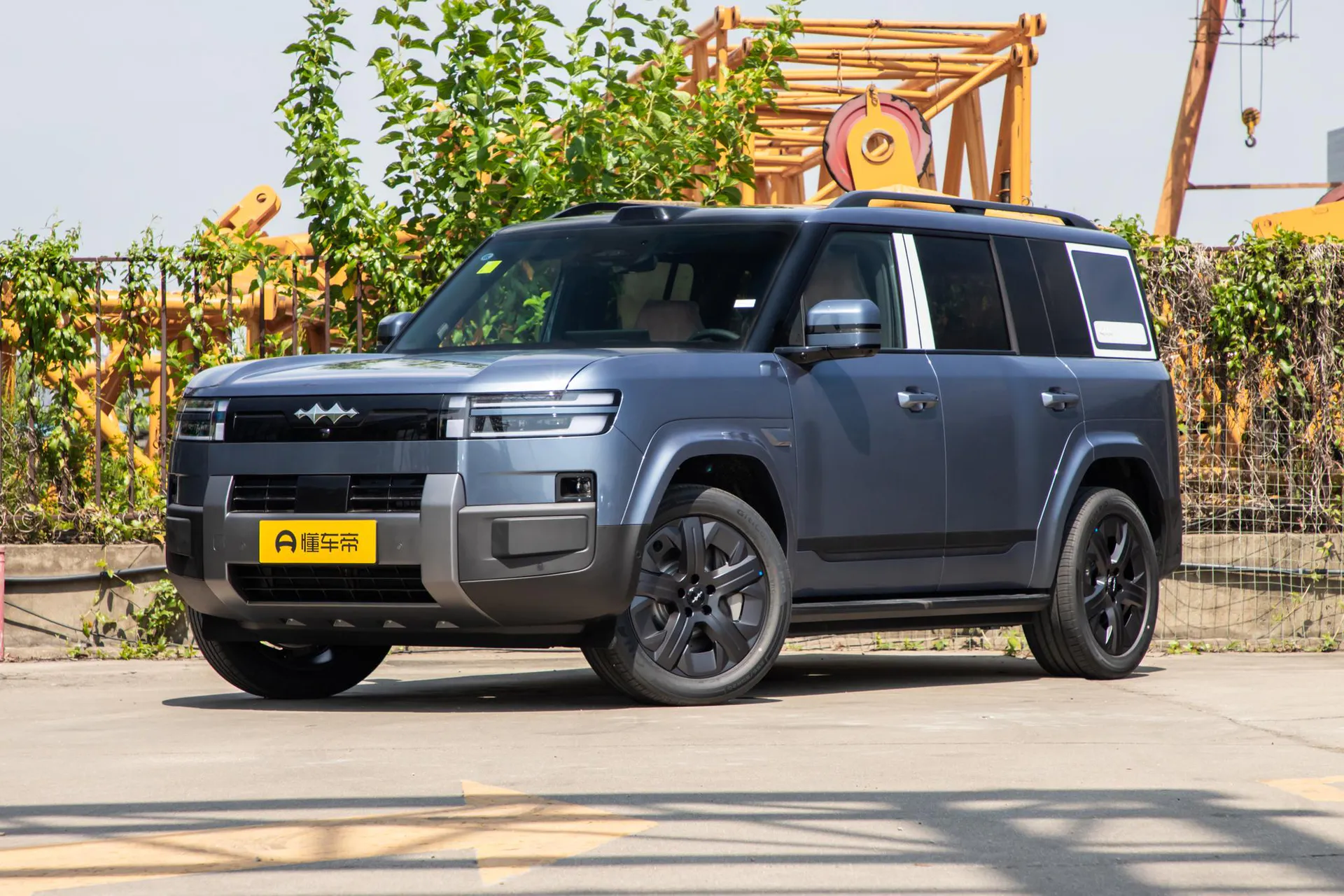  Titanium 7 EV 675 KM AWD Flash Charge