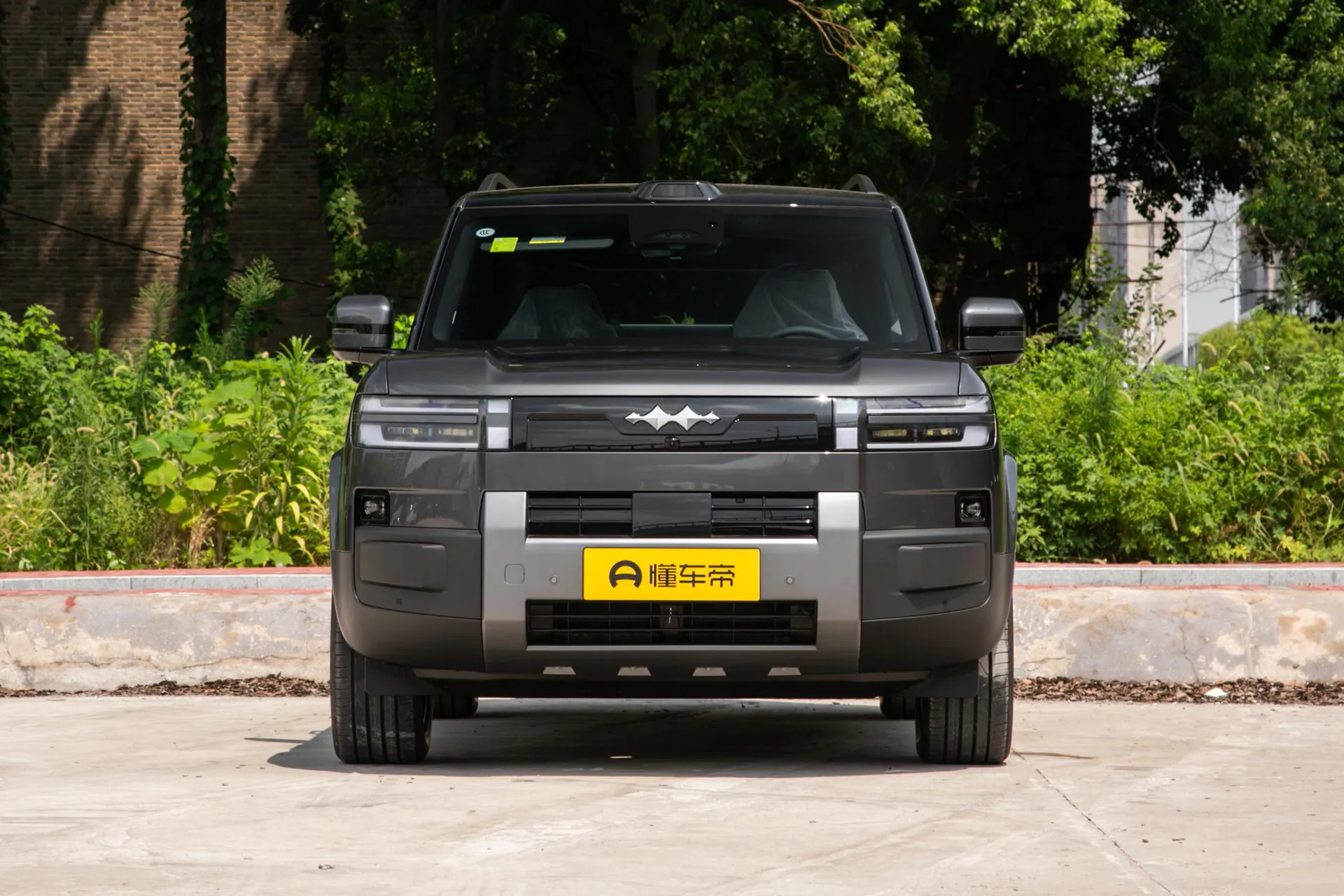 Titanium 7 EV 675 KM AWD Flash Charge