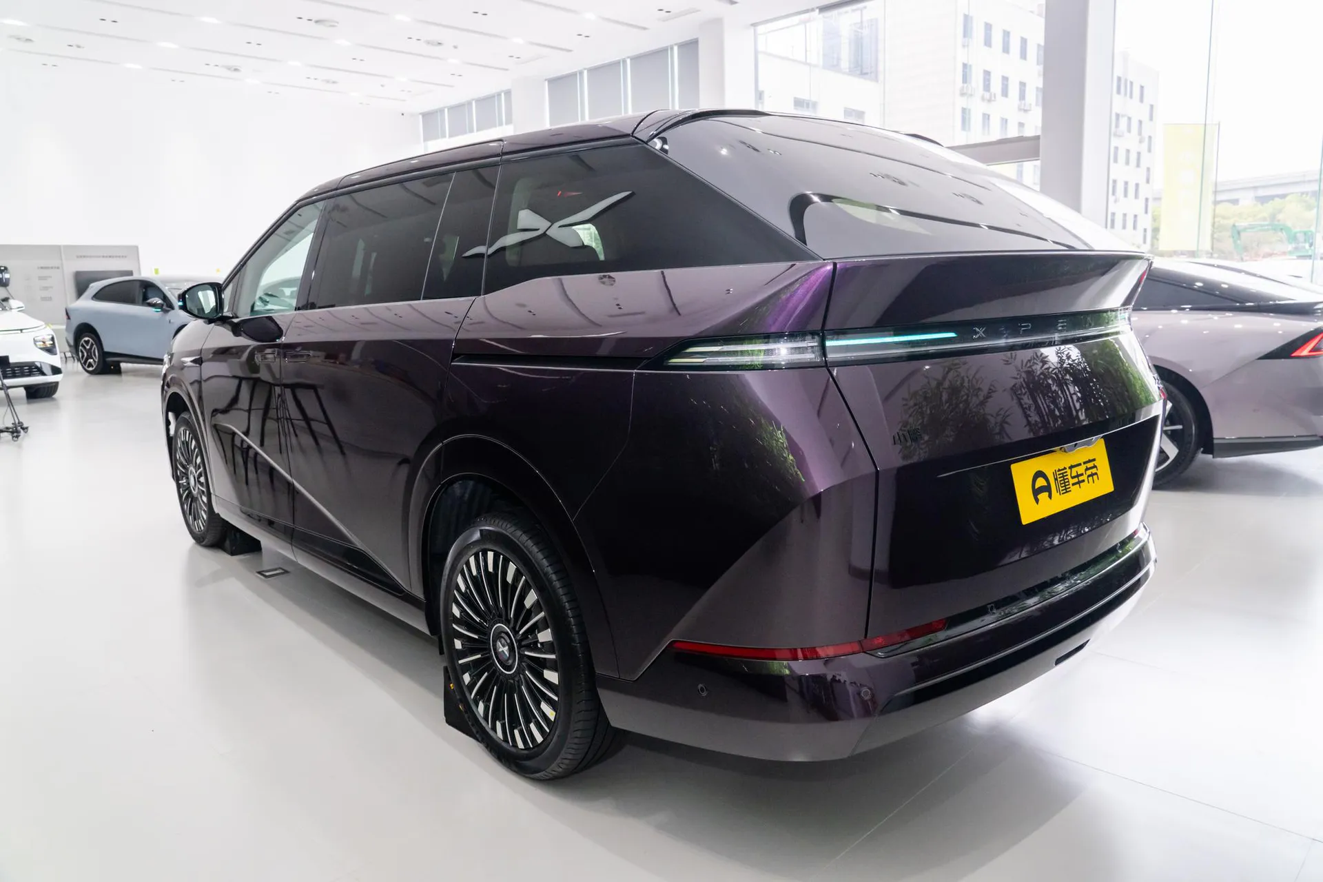 X9 BEV 710 AWD Ultra