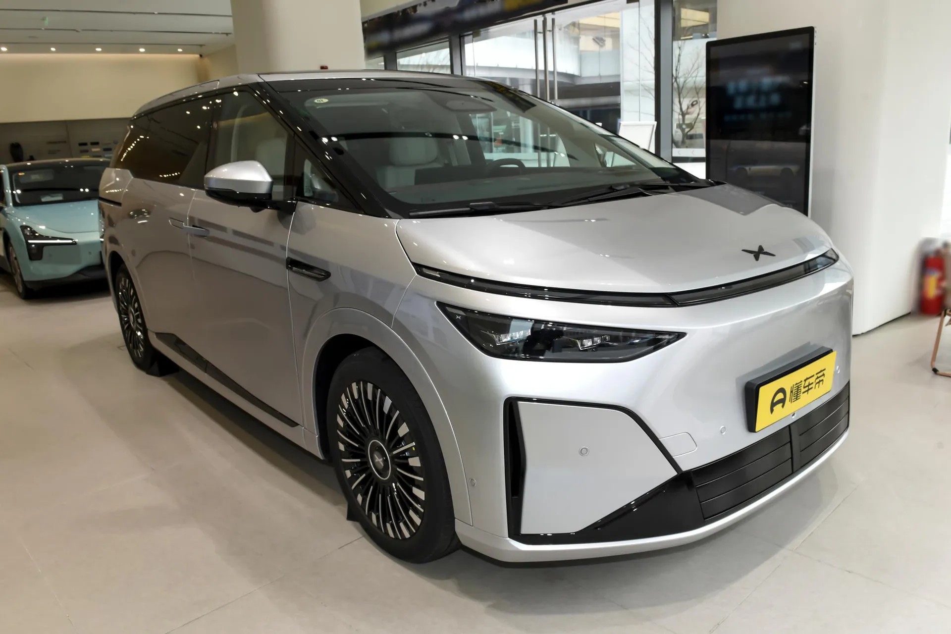  X9 BEV 710 AWD Ultra