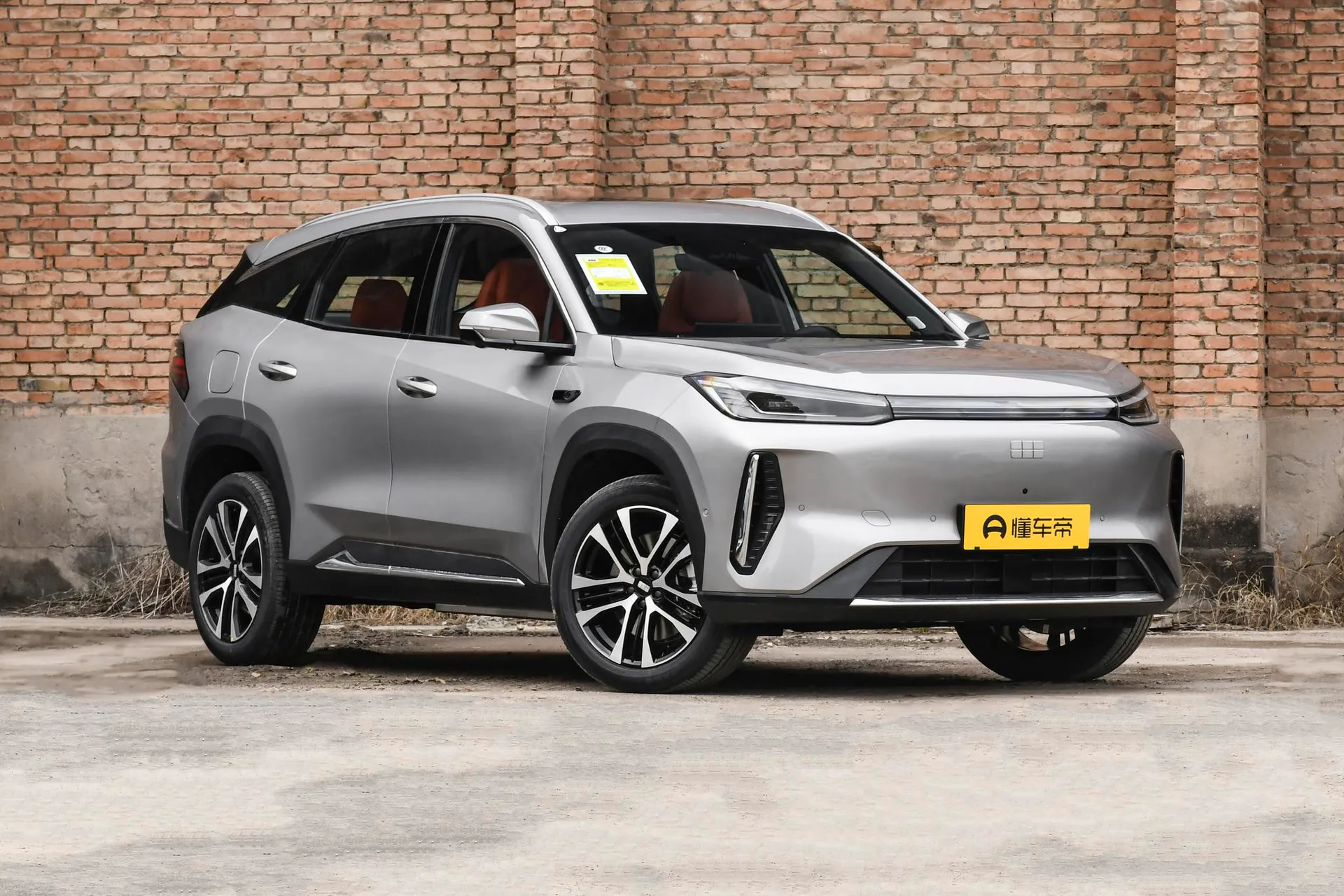  M7 225km Explorer+