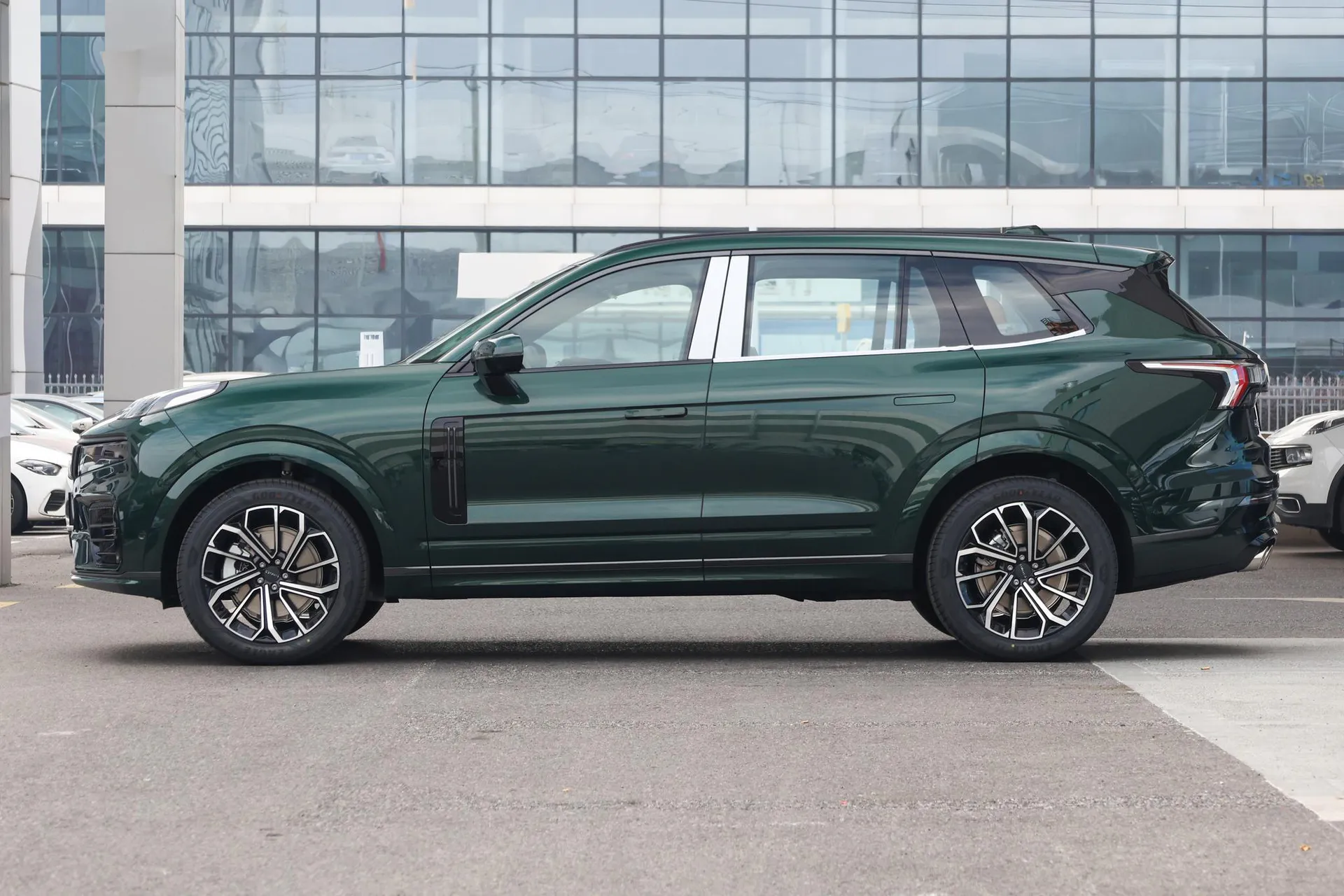  09 2.0T AWD Explorer Max