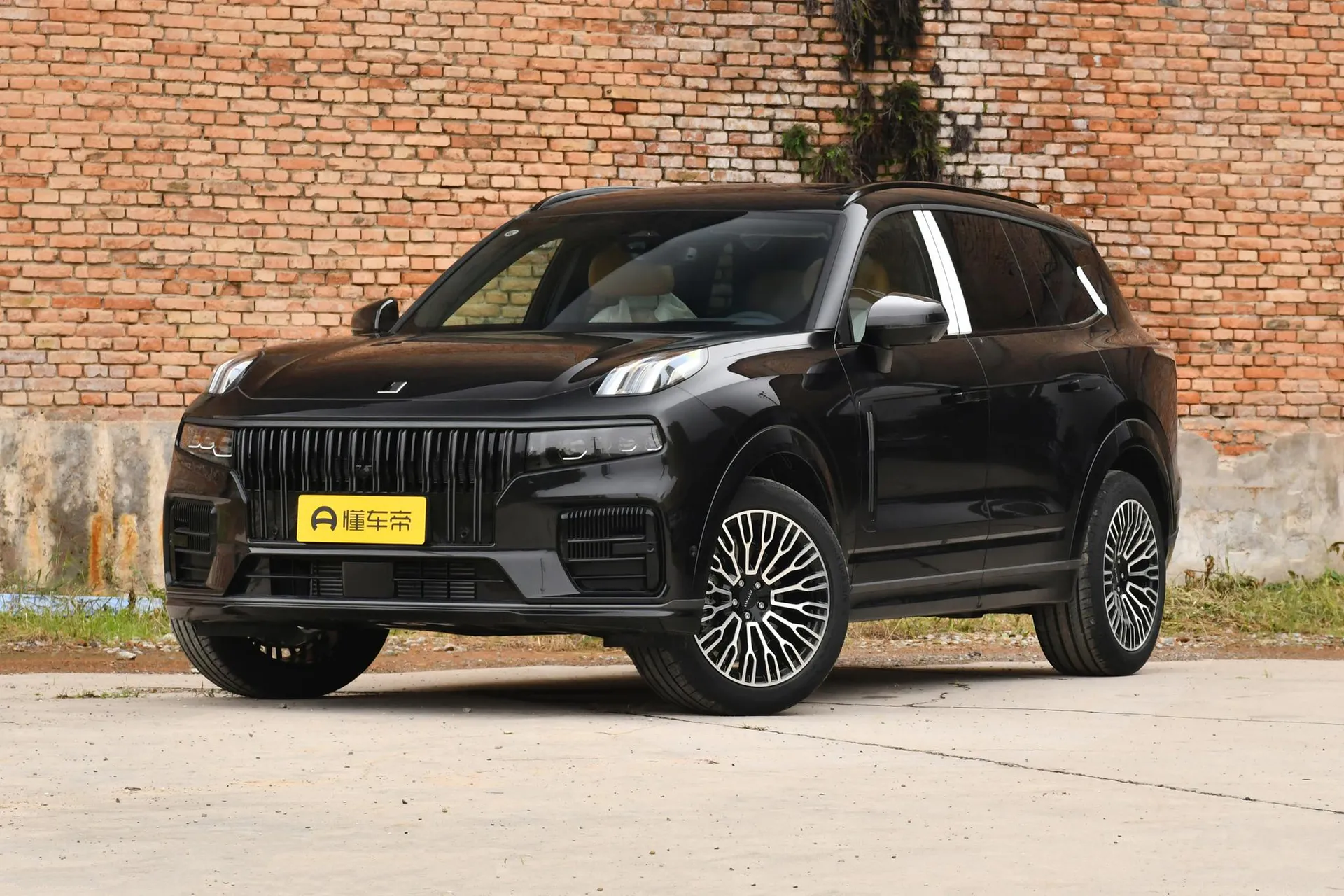  09 2.0T AWD Explorer Ultra