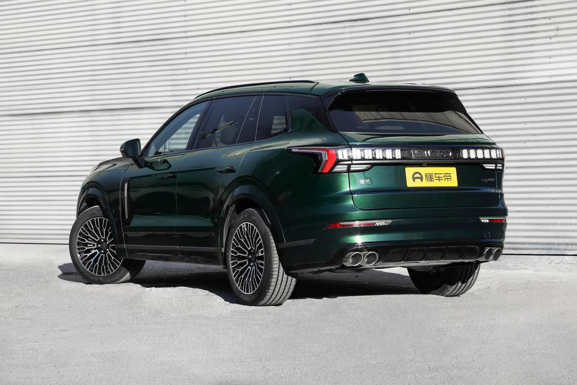  09 2.0T AWD Explorer Ultra