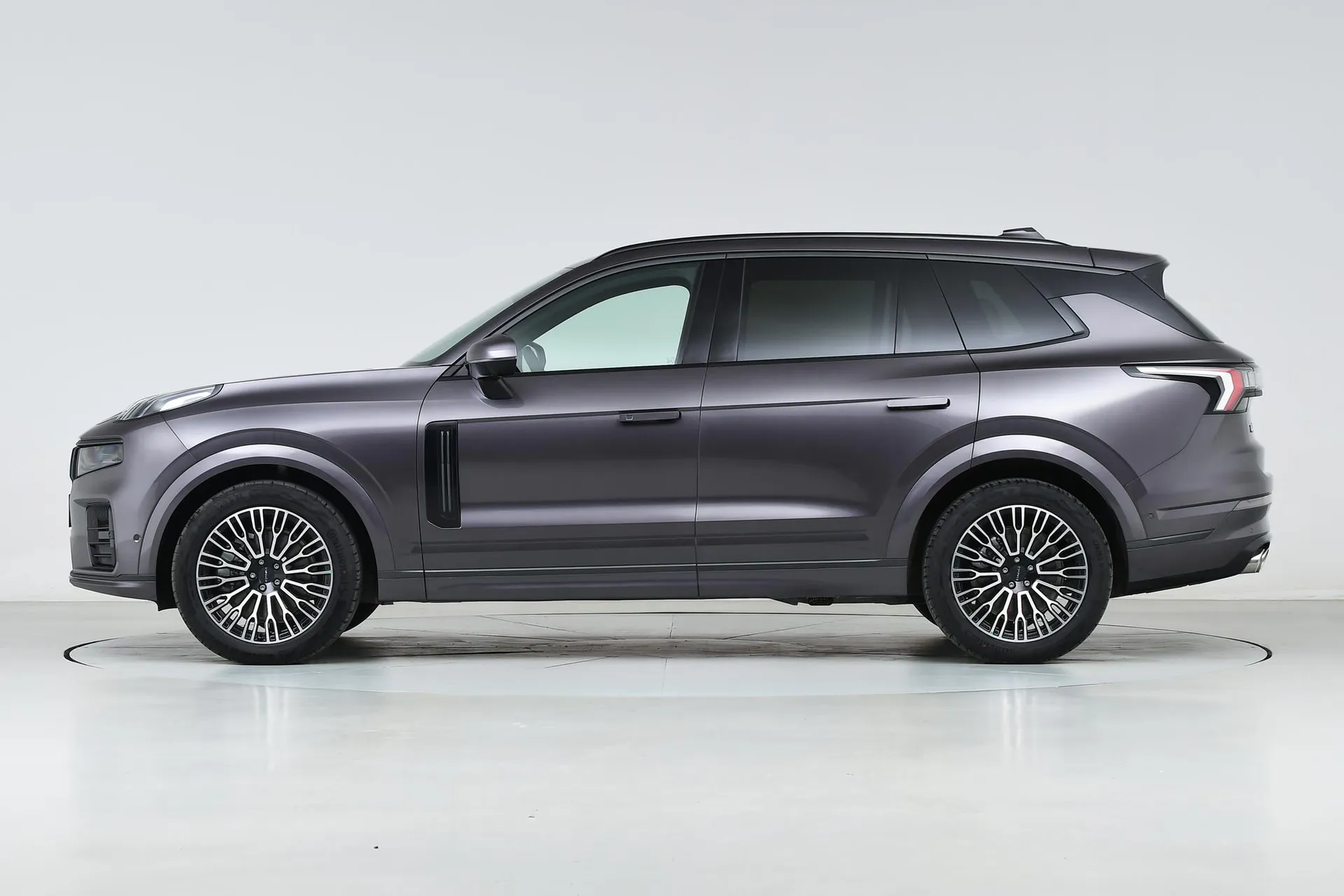  09 2.0T AWD Explorer Ultra