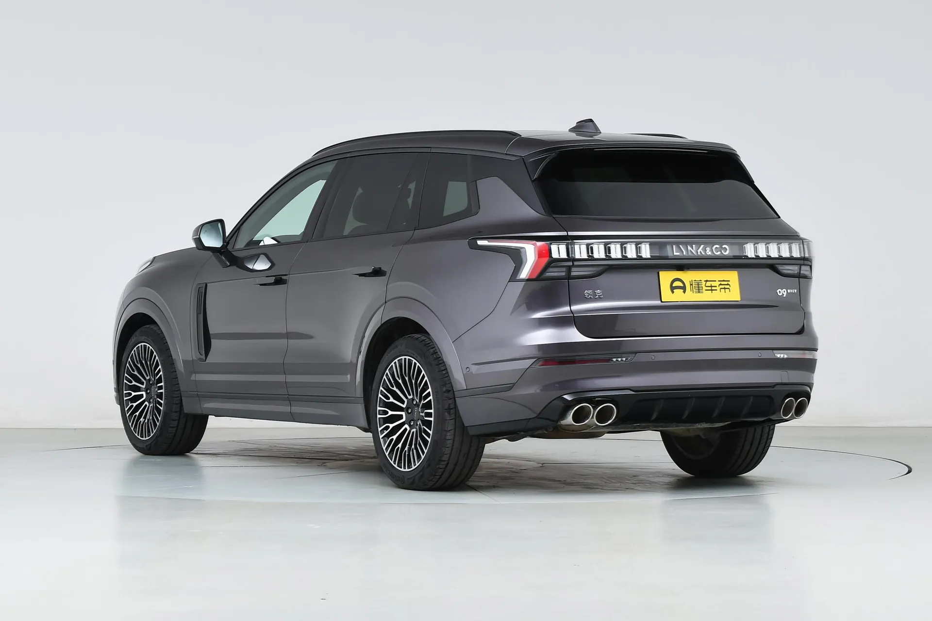  09 2.0T AWD Explorer Ultra