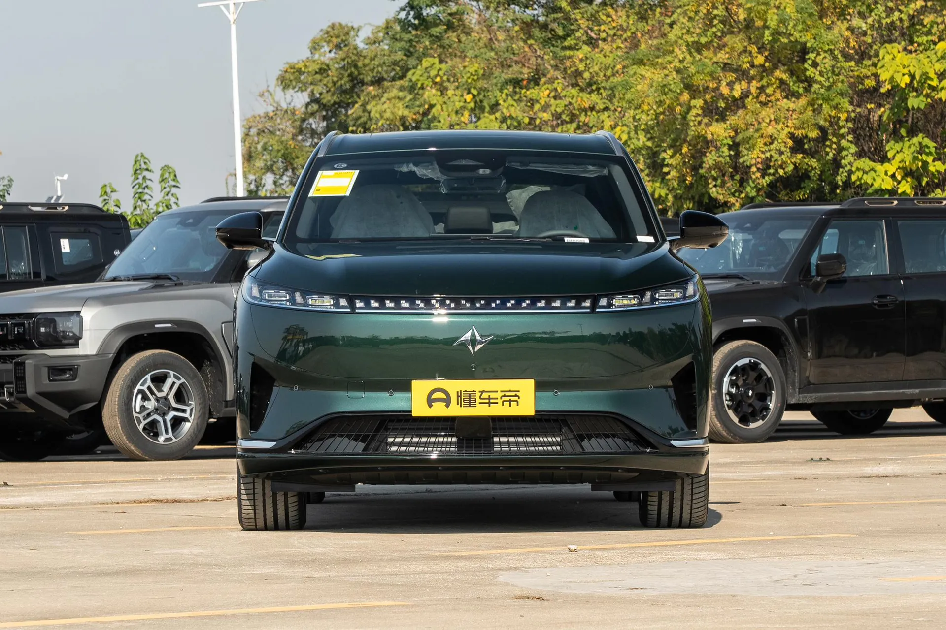  008
