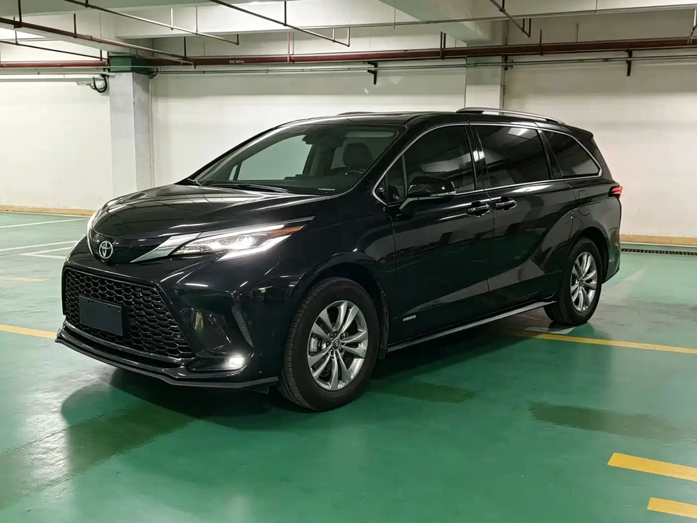 Toyota Sienna 2.5L Hybrid Comfort Edition