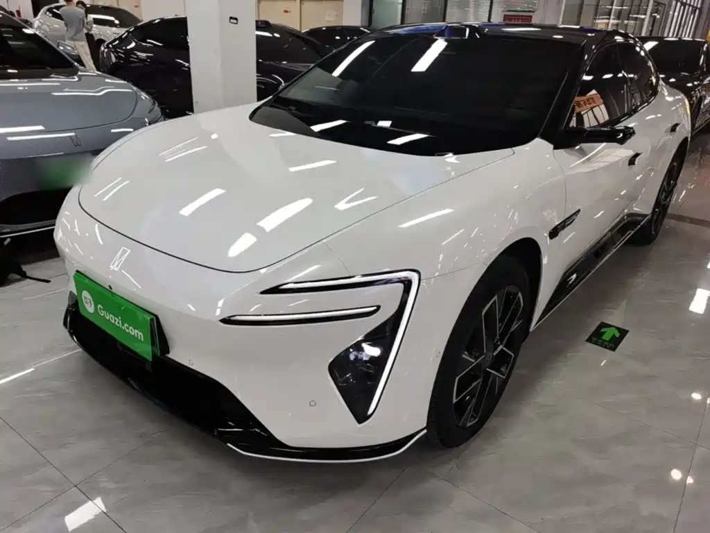 Avatr 06 Ultra EV